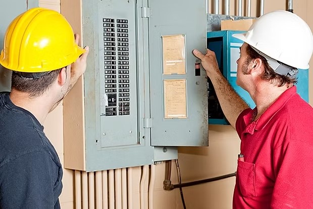breaker panel service Denver.jpg